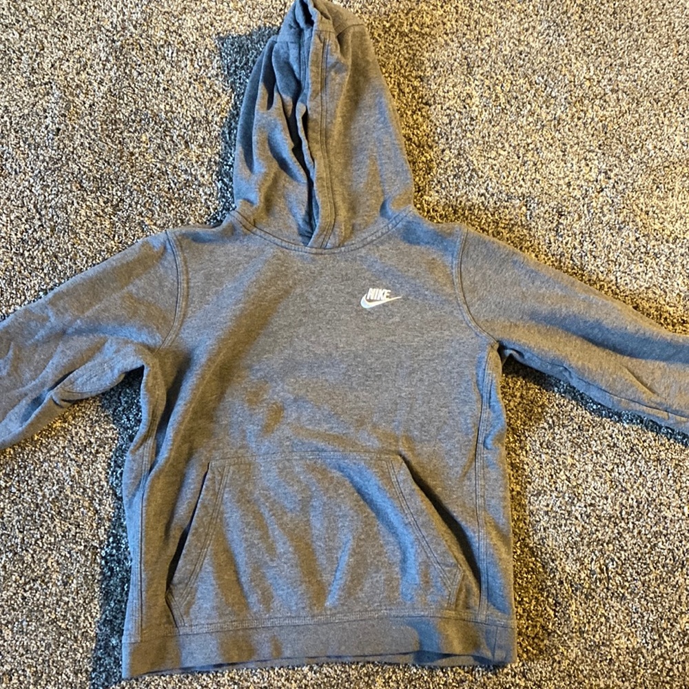 Gray Nike Youth L sweatshirt
